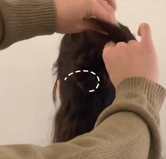 大脸女孩披头散发怎么显脸小,披头散发的简单辫子显脸小