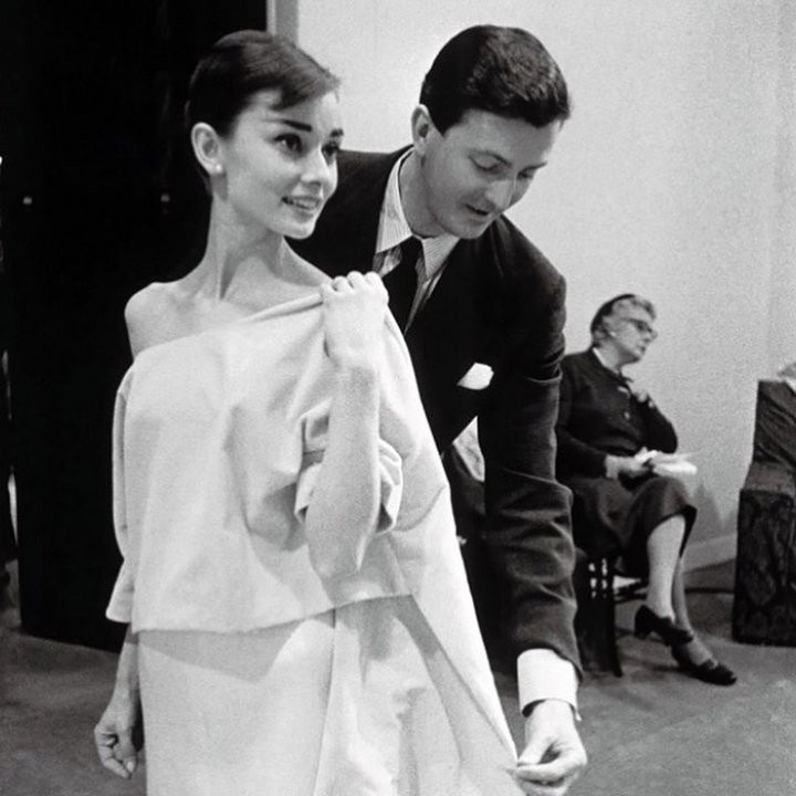 纪梵希爱赫本一辈子终身未娶,纪梵希真的爱赫本吗