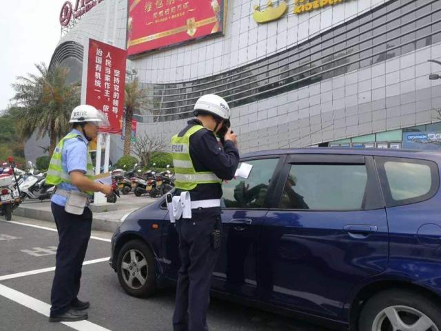 驾驶证忘带了被交警逮到会怎么样,出门忘带驾驶证交警怎么处理呢