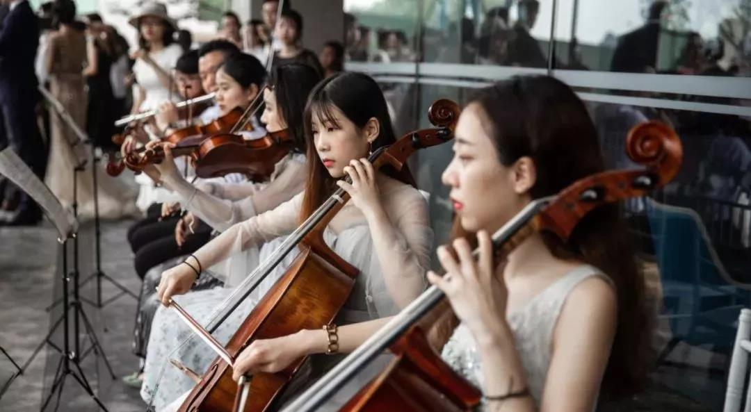 QUNEEN梦游仙境女王派对，天著之上有美的竞相发生