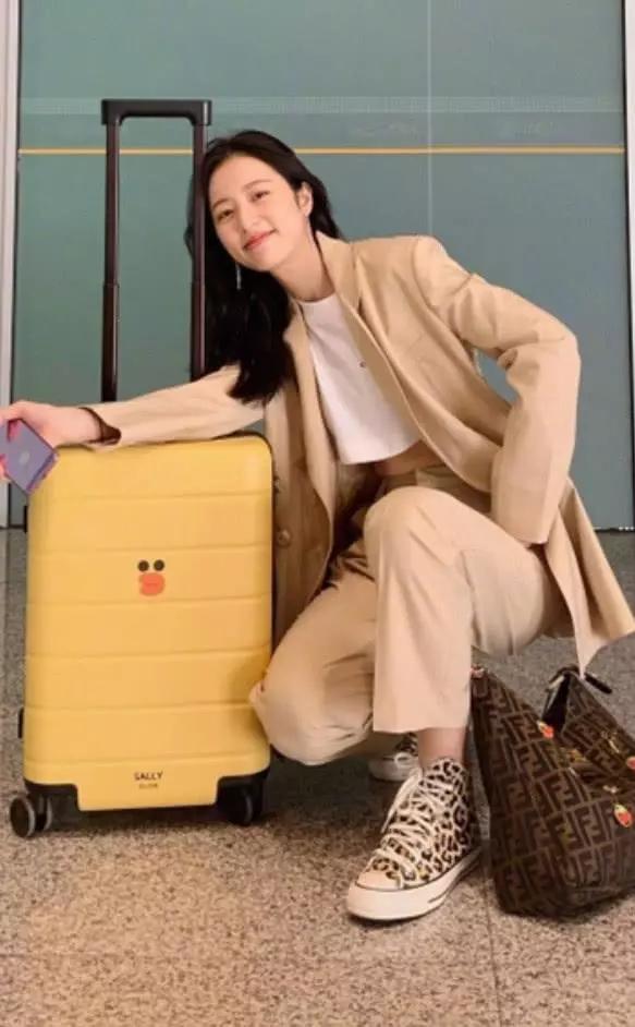 欧阳娜娜匡威穿搭冬季,欧阳娜娜匡威高帮搭配