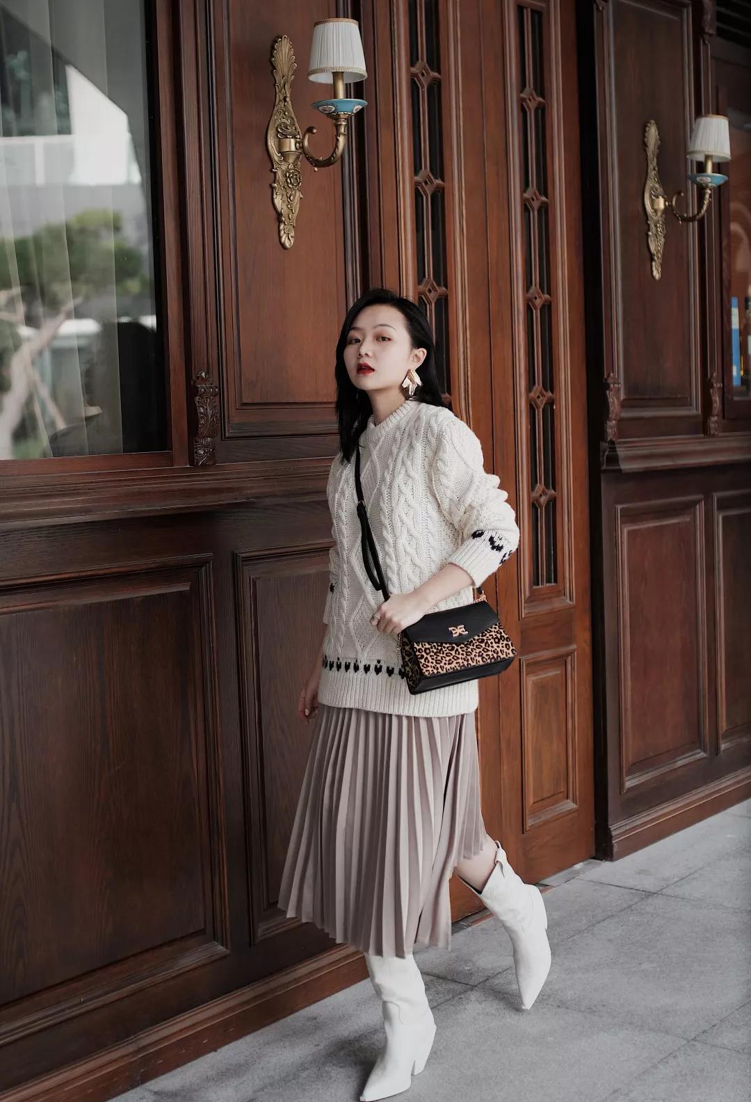 今年的靴子一言难尽,今年靴子流行高跟还是低跟