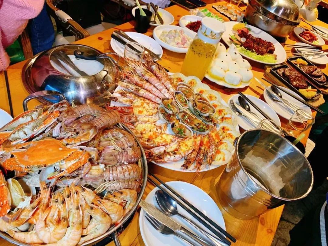 100块钱在长春能吃啥,在长春吃海鲜自助的视频