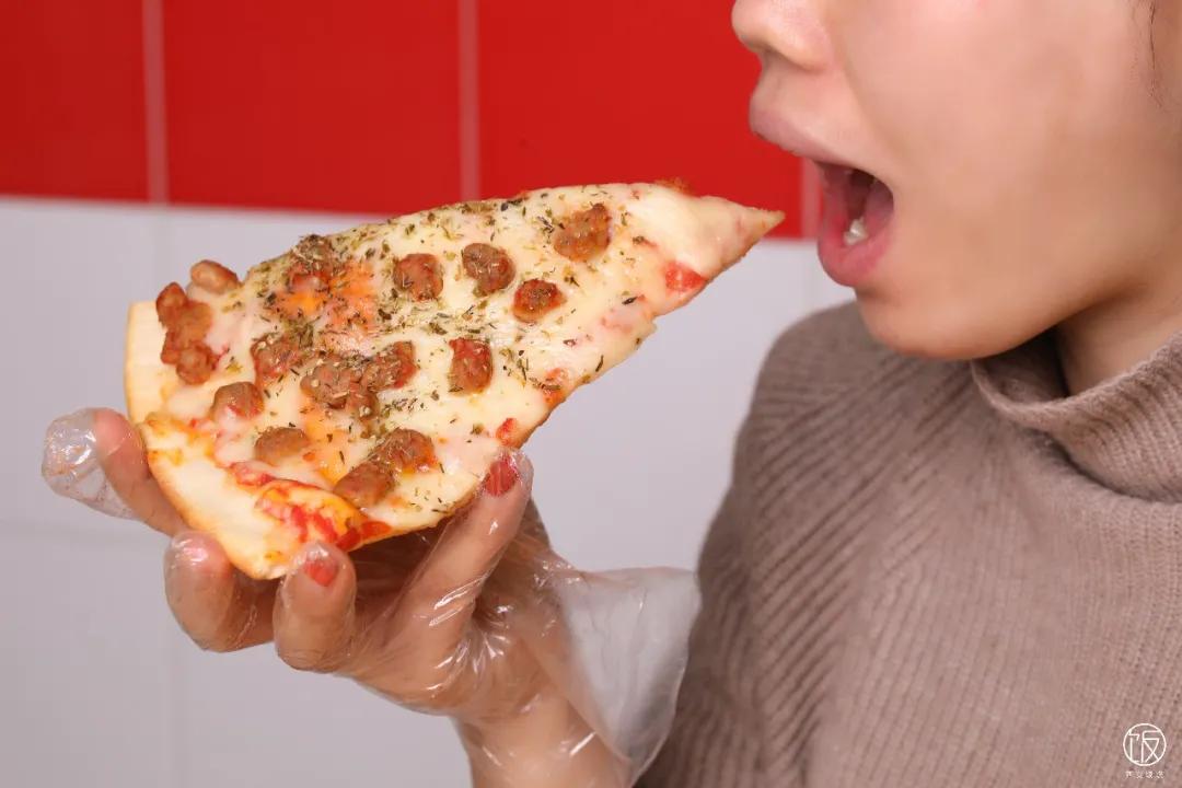 奇奇怪怪的披萨又增加了,意大利老板开的披萨店,超正宗
