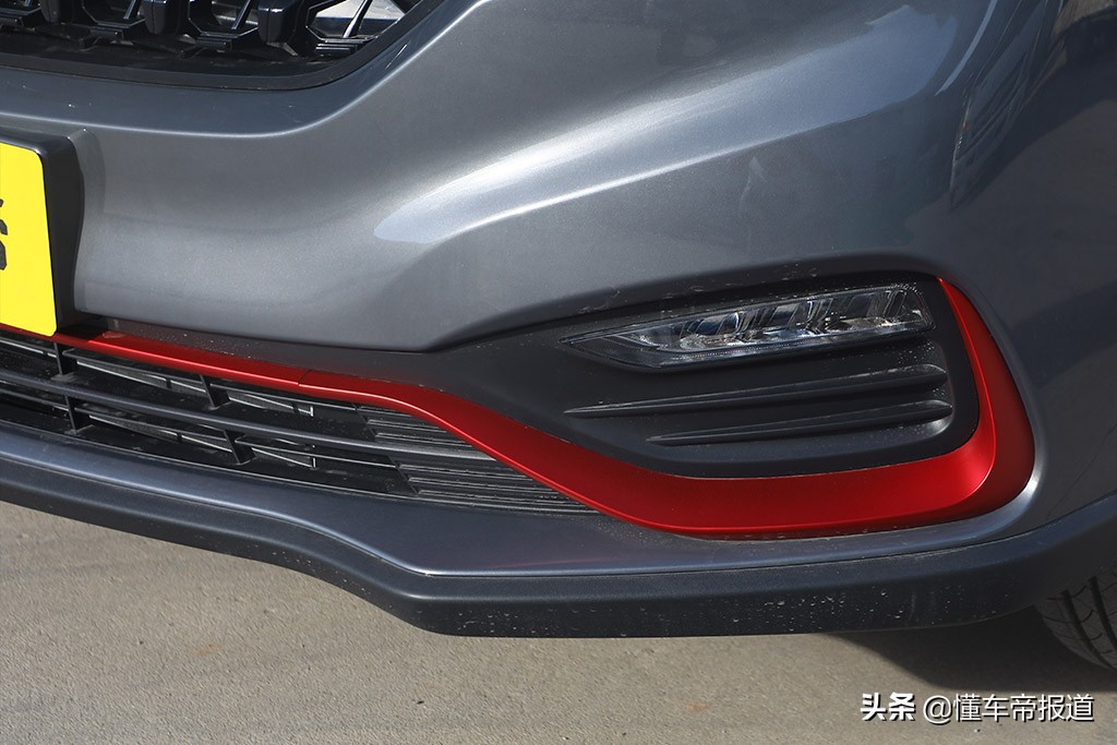 东风风光580红星版手动精英版试驾,580东风风光2021款落地价