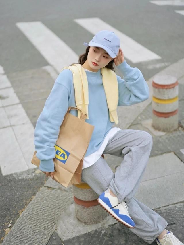 为什么穿卫衣还显胖,为什么你穿卫衣脸大脖子短