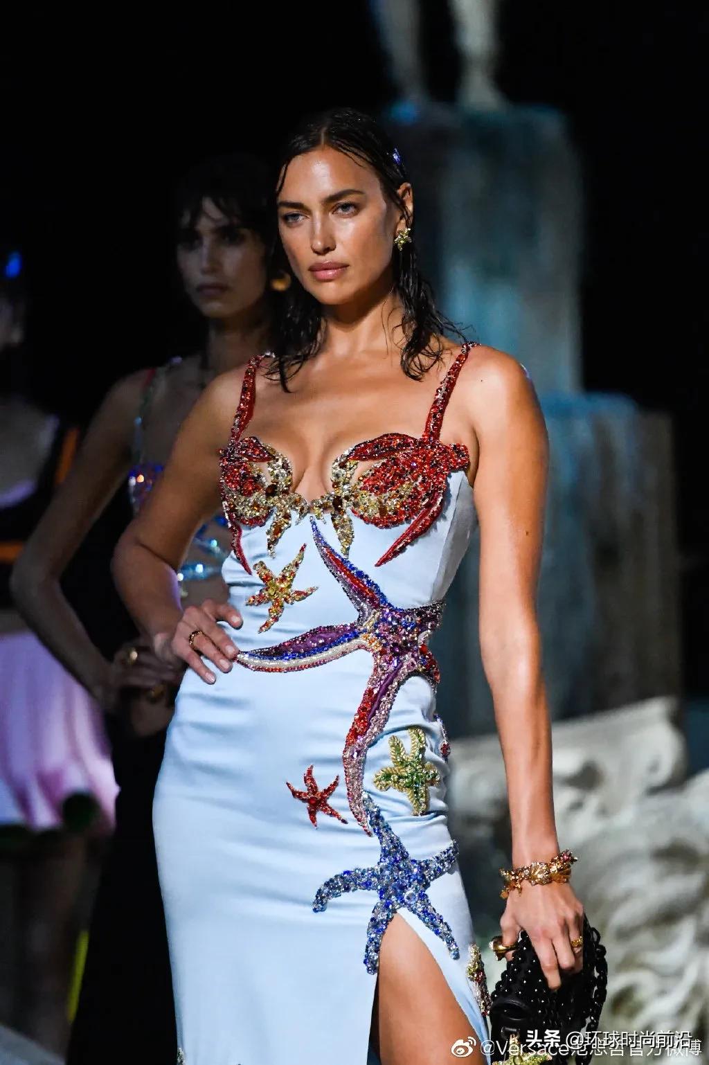 versace ss22鏄ュ (versace ss 2016)