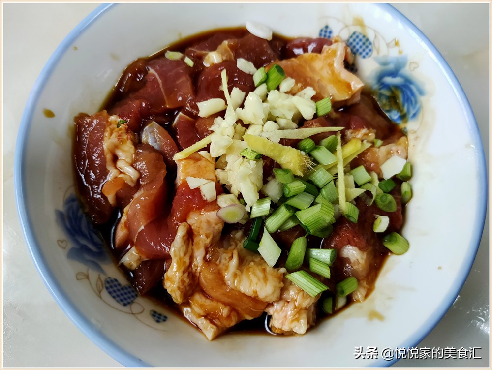 蒸米粉肉怎么蒸又滑又嫩又好吃,在家蒸米粉肉就用这种秘制调料