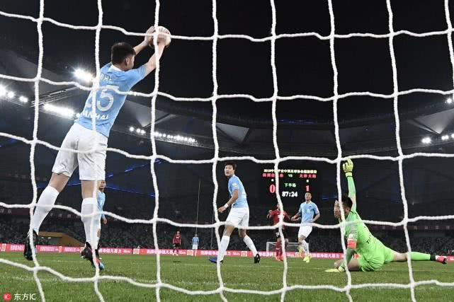 破罐子破摔洛夫斯基,苏亚雷斯手球扑救后续改规则