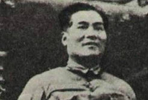 张国焘川北苏区肃反纪实：女战士因长相漂亮被处死