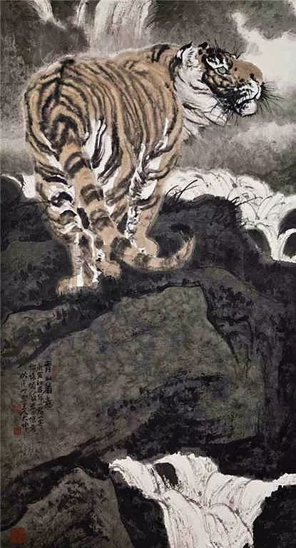 他笔下的虎充满了人的柔情与善意