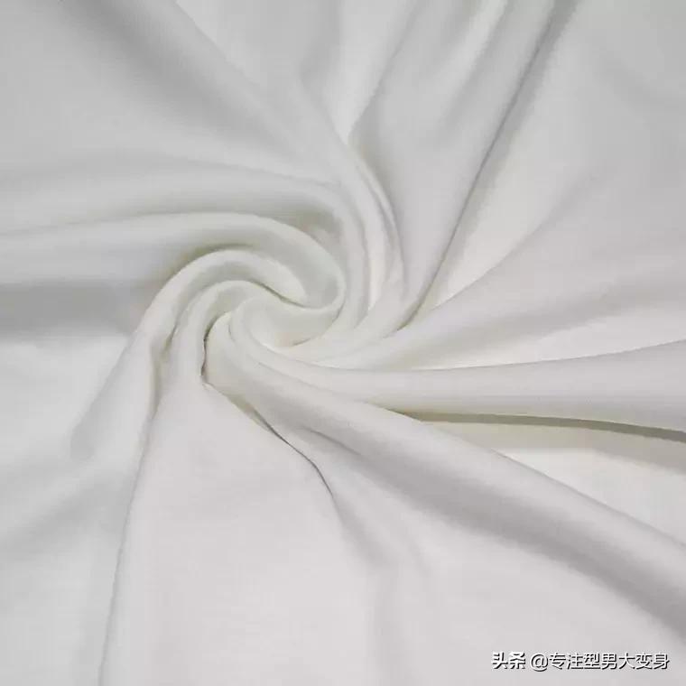 白t男生怎么穿,男人穿什么样的白衬衫好看