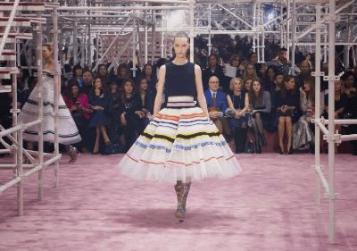 fashion鏃堕,鏃跺皻娼祦fashion