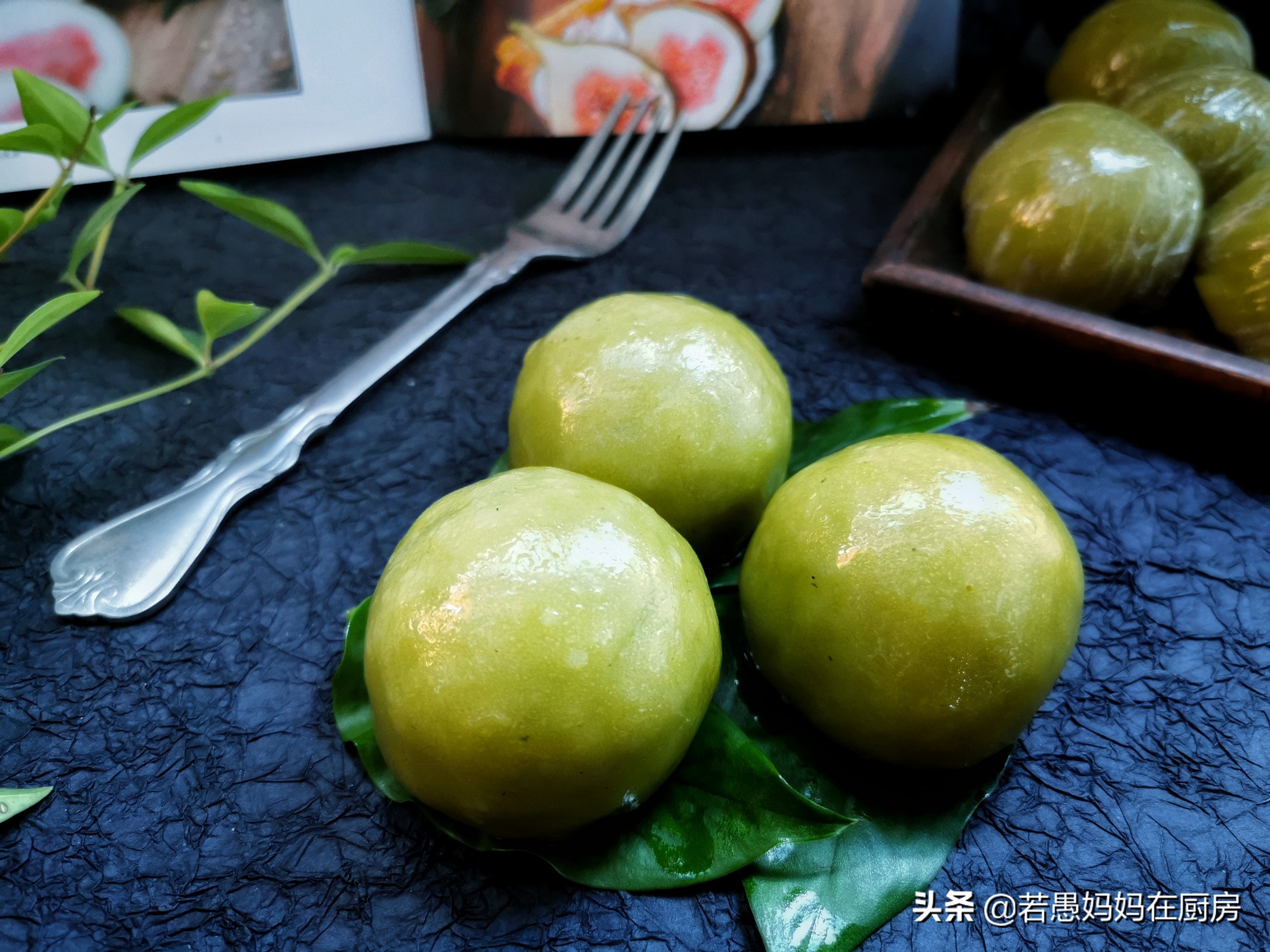 艾草青团怎么做才不会苦,艾草什么地方做青团最好吃