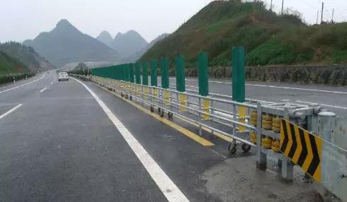 铲车刹车失灵正确操作步骤,客车刹车失灵正确做法