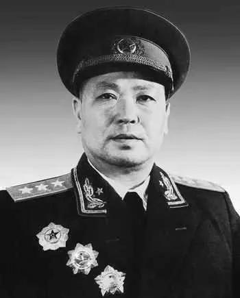 55年授衔时大将和上将哪个级别高,55年授衔中将什么标准