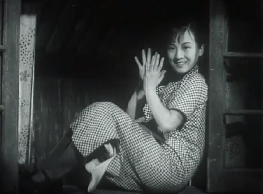 马路天使周璇赵丹变戏法,马路天使赵丹周璇