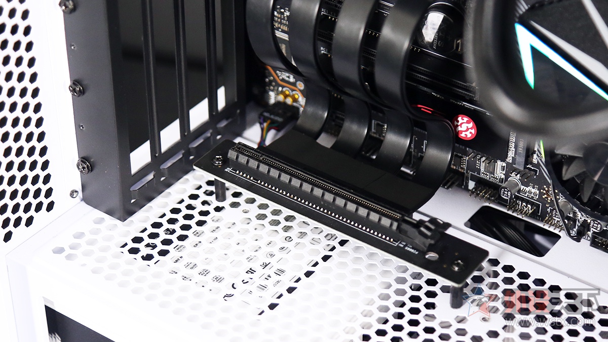 威刚入侵者烈日版,威刚xpg选哪个