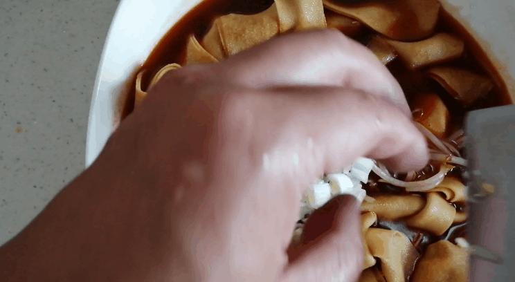 水煮椒麻鸡最正宗的做法,水煮椒怎么炒才好吃