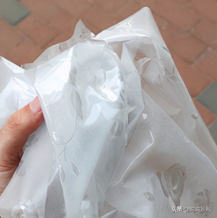 磨砂玻璃贴膜缺点,纯磨砂和白磨砂哪个更防隐私