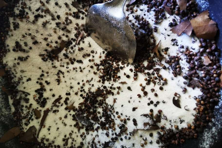 鸡腿肉最好吃的做法和配方,怎样做鸡腿肉筋道有嚼劲