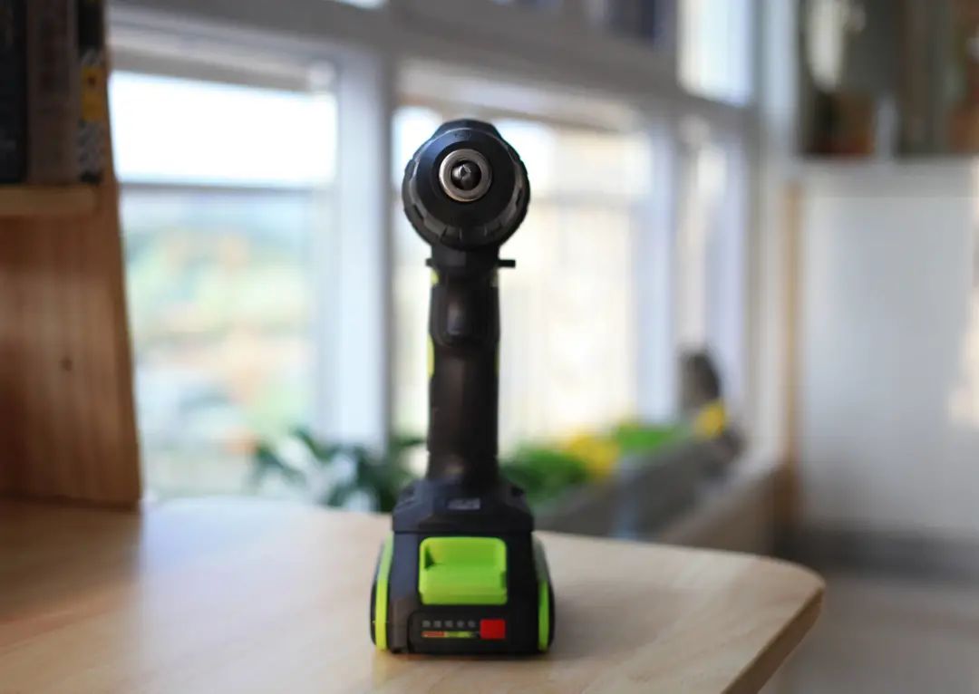 杞绘澗鍙堣垝閫傜殑宸ヤ綔,杞绘澗鐨勫伐浣滃拰鏈夋綔鍔涚殑宸ヤ綔