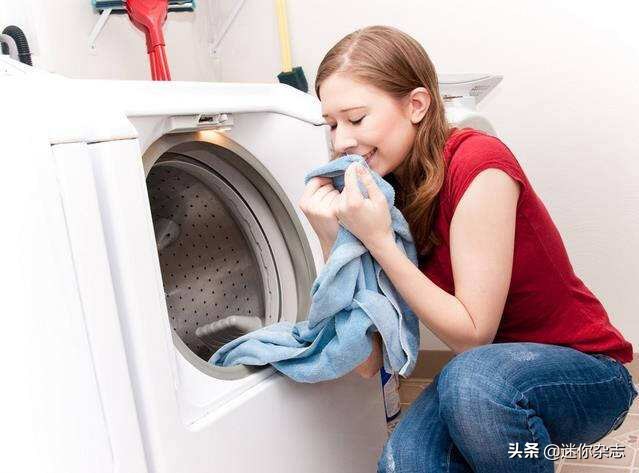 后背长痘如何消除喷的药,后背长痘的有效祛痘方法