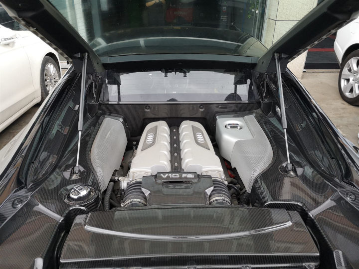 10年奥迪r8车好价不高,十年的r8