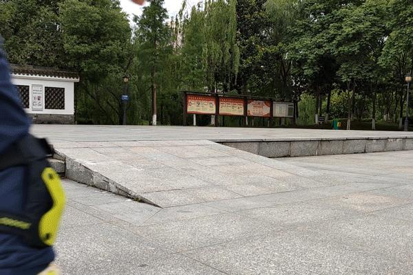 世界上滑得最快的风火轮轮滑鞋,给儿童用什么轮滑鞋