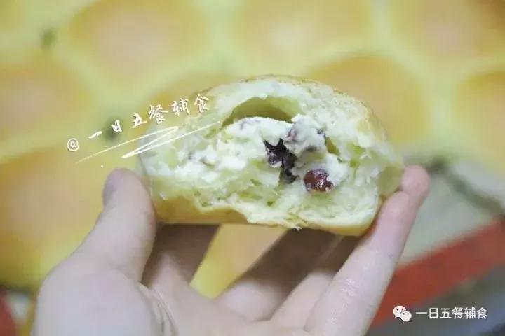 乳酪小餐包｜谁说面包一定没有营养呢？面包营养加倍升级