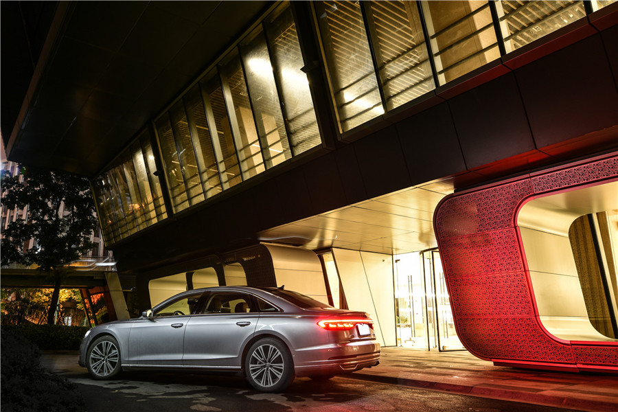 奥迪最好的灯是哪个厂家的,都说奥迪大灯贵到底是不是真的