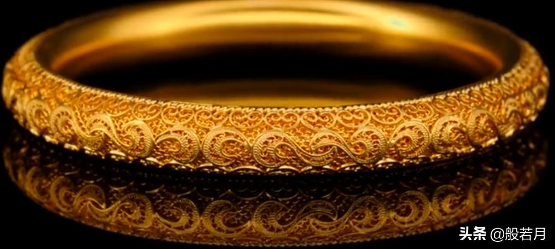 金手镯9000多买到假的完整版,18000黄金手镯