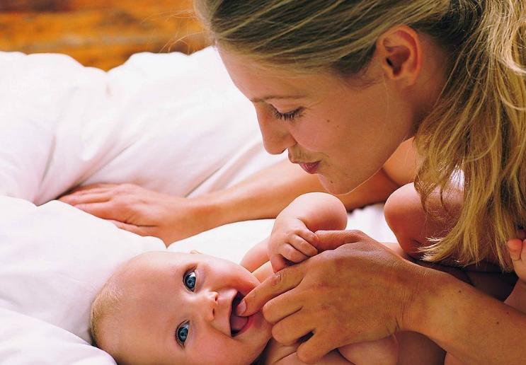 小孩晚上睡觉尿床怎么治疗最有效,孩子睡觉尿床最有效的方法