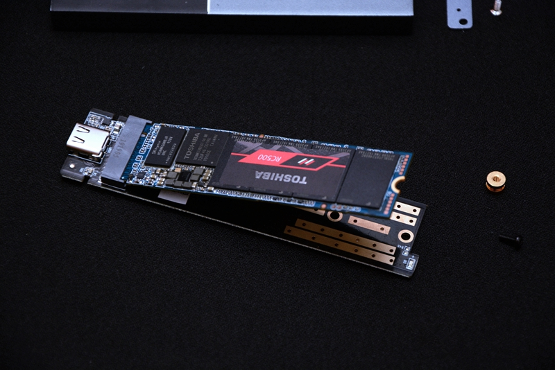 把闲置硬盘做成nas存储,把m.2硬盘变成移动硬盘