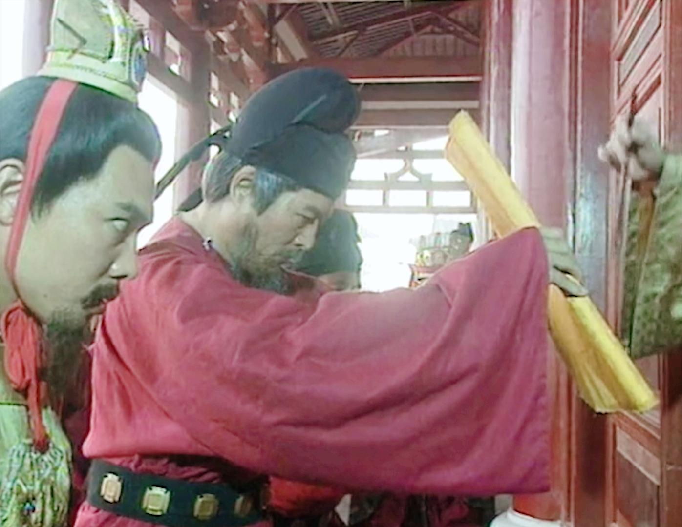 女皇武则天死谁继位,一代女皇武则天为什么死