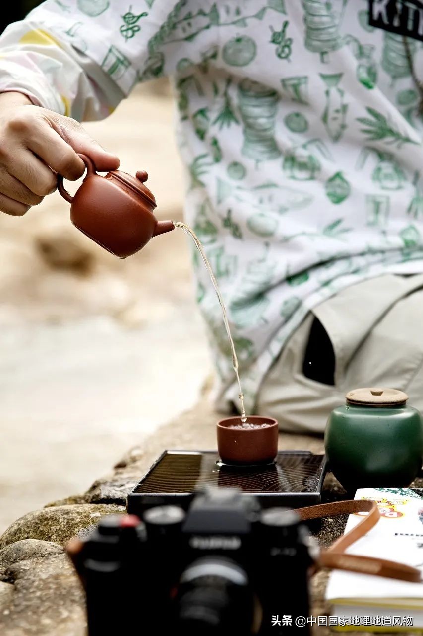 广东潮州为什么叫中国瓷都,广东潮州菜好吃吗