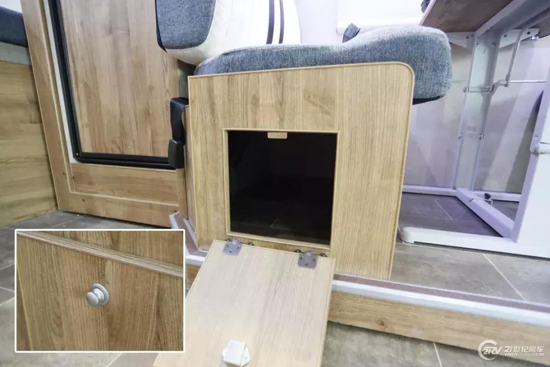 拓锐斯特轻卡侧拓展房车最新信息,拓锐斯特火星二号纵床版房车