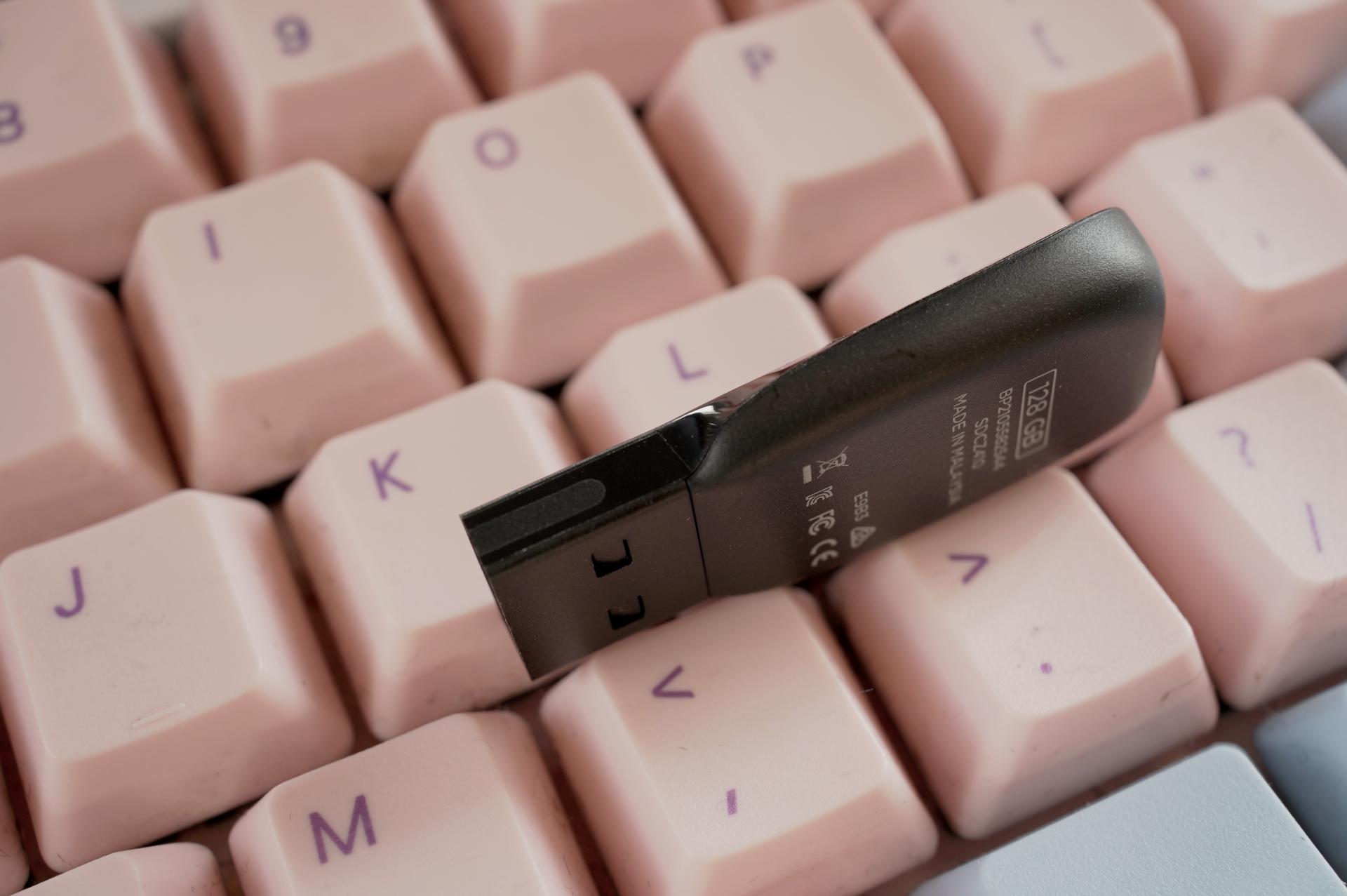 闪迪256gu盘哪款好,不足百元