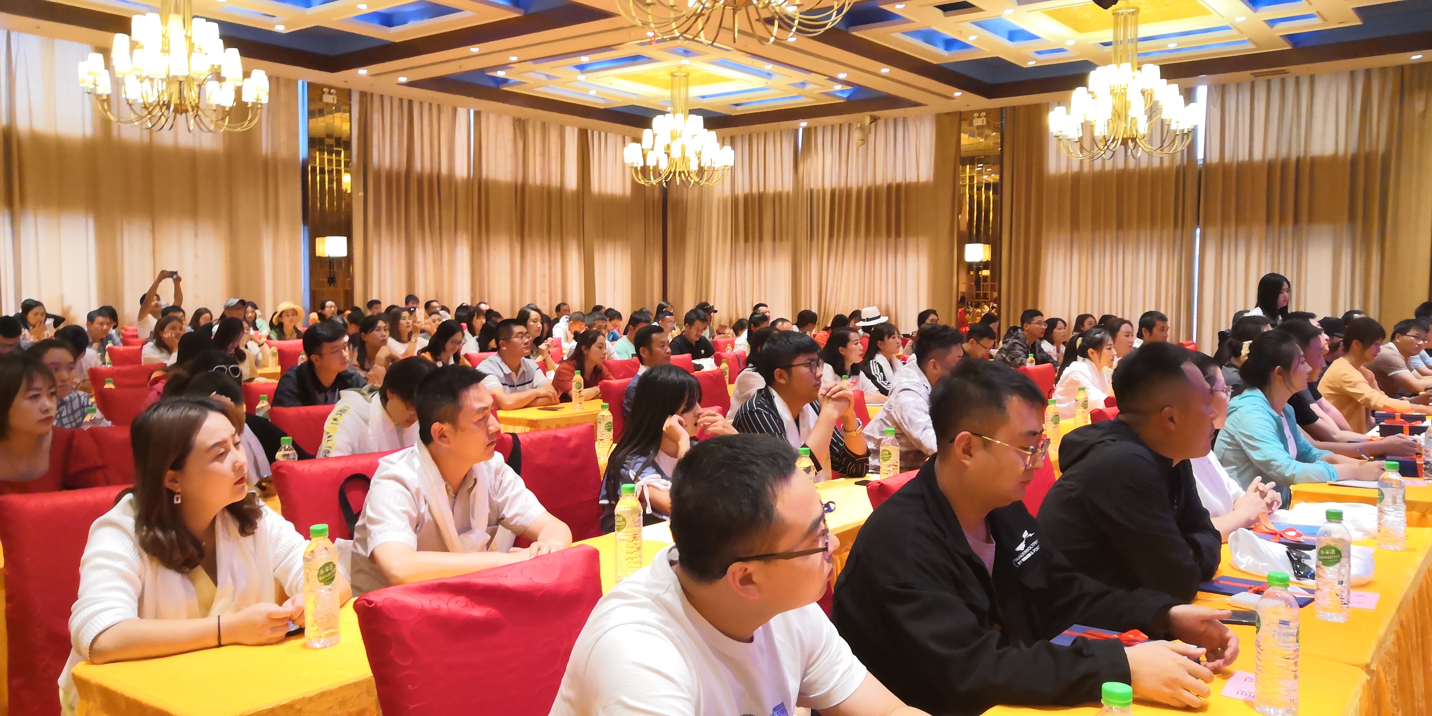 让短视频、抖音走进甘南、走进冶力关景区