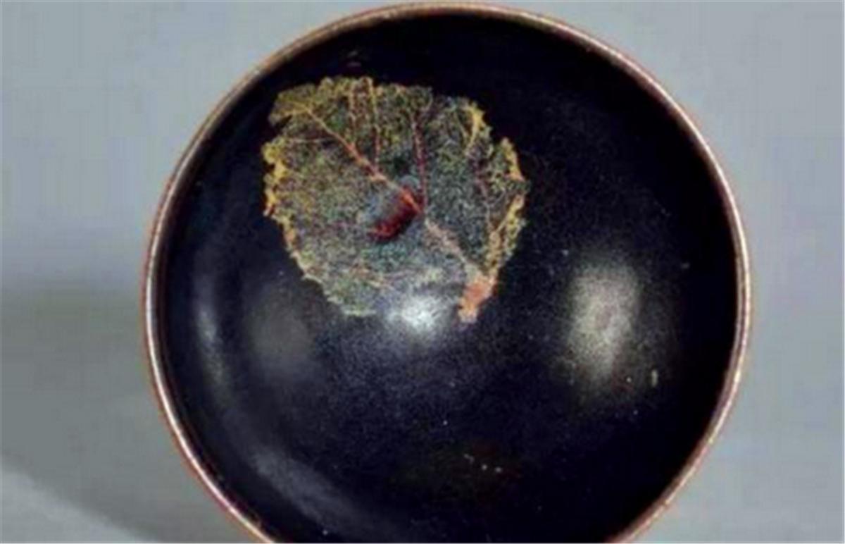 大爷带大碗鉴宝视频,大爷带济公鉴宝专家吓坏了