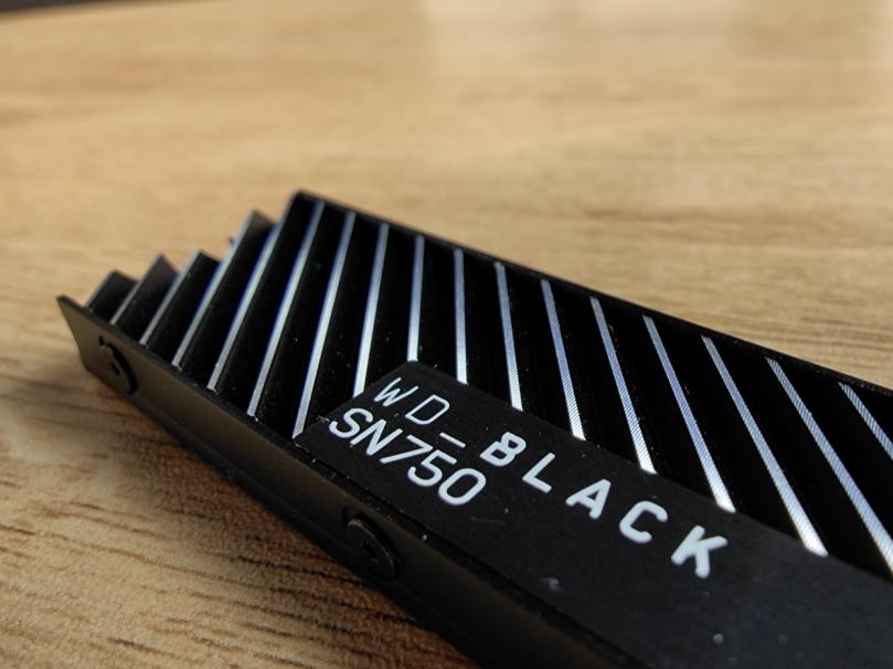 西部数据的WD_BLACKSN750硬盘体验:从来没有见过这么帅的硬盘
