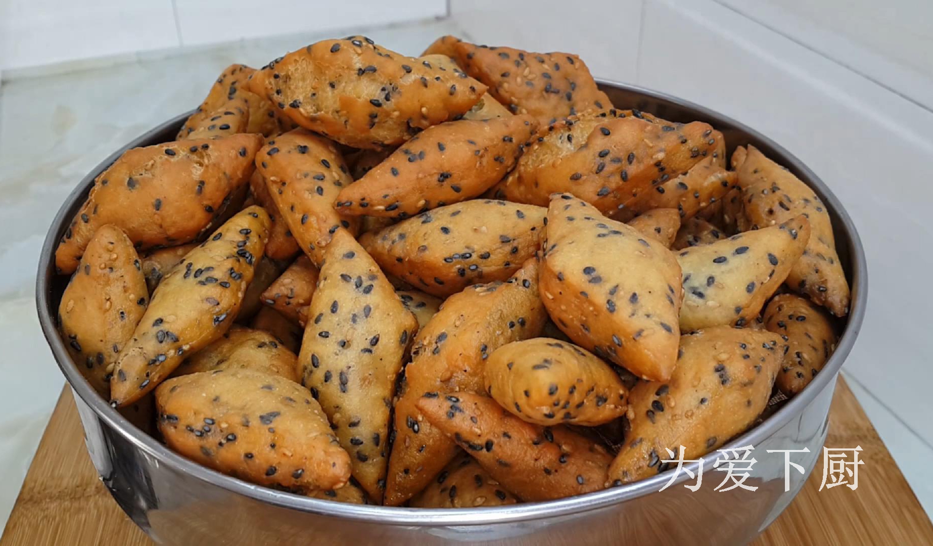 4个鸡蛋炒一个西红柿,鸡蛋炒什么小朋友和大人最爱吃