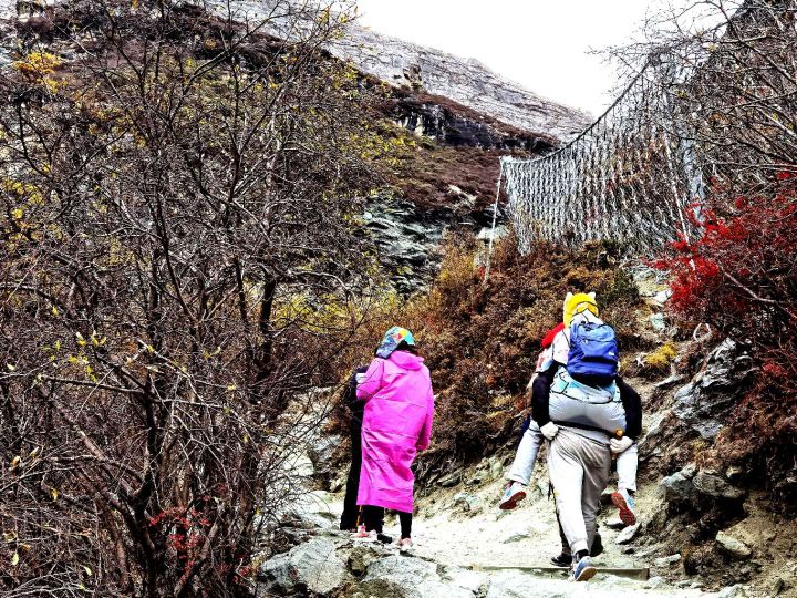 稻城亚丁攻略最新版,最新稻城亚丁旅游攻略图