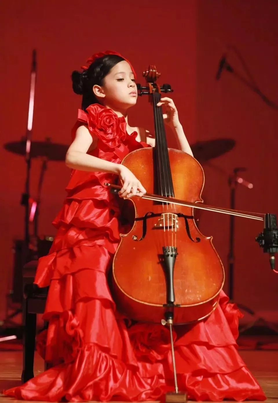 欧阳娜娜金蝉脱壳,曝欧阳娜娜欲购豪宅