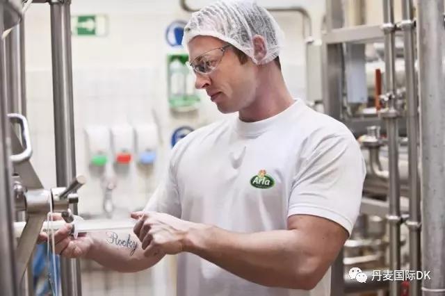 丹麦阿拉美力滋奶粉曝光事件,丹麦本土阿拉奶粉怎么区别真假