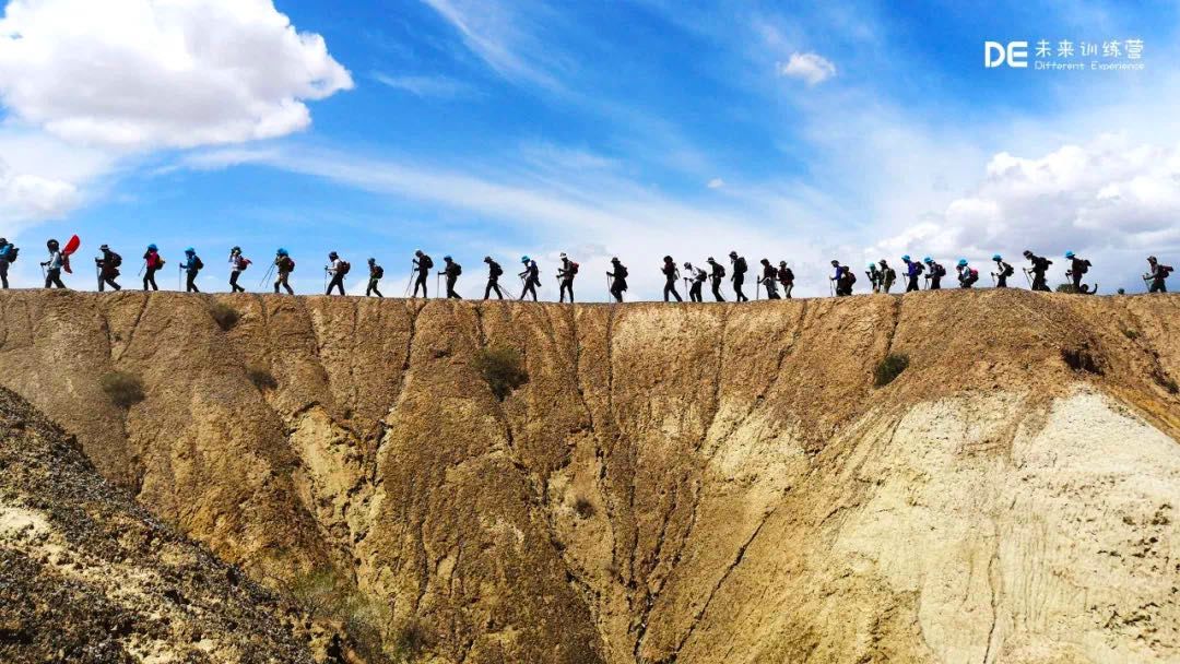 一个不会读书的人要怎样改变一生,读书的人能过一万种人生