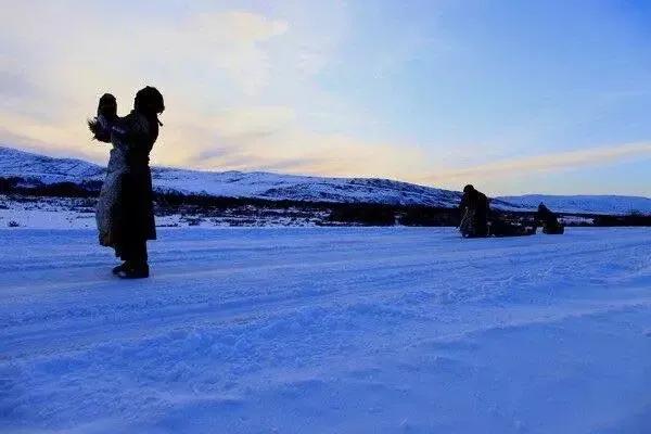 信仰的力量：*藏西**人为什么磕长头