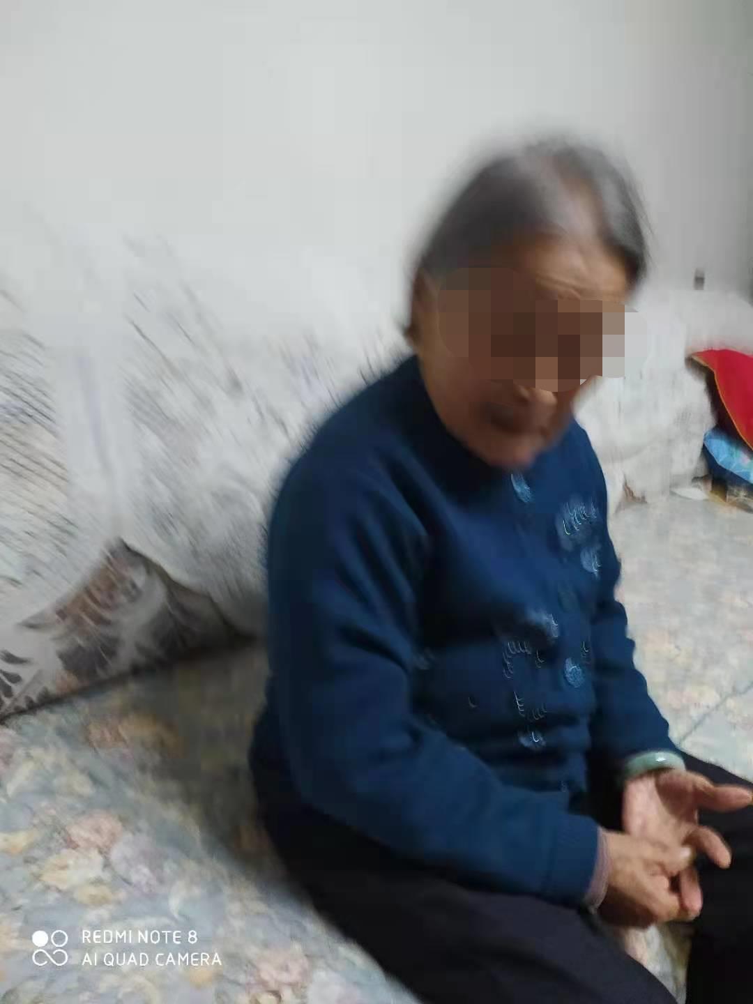 男子拿着母亲生前留下的600万存单,男子拿了30万存单取钱