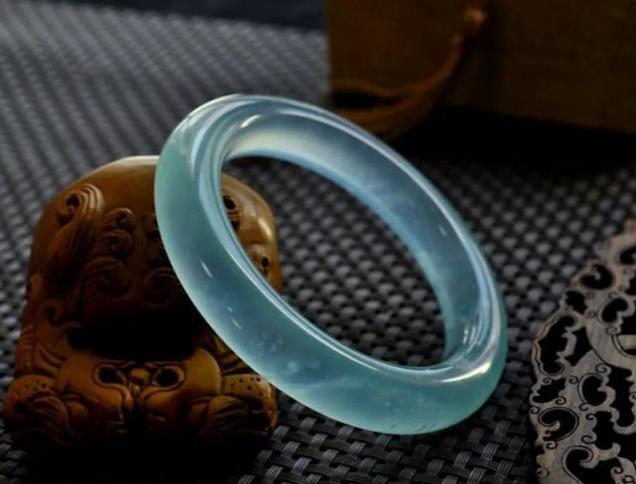 真正好的玉和翡翠,什么样的翡翠才是真正的好玉