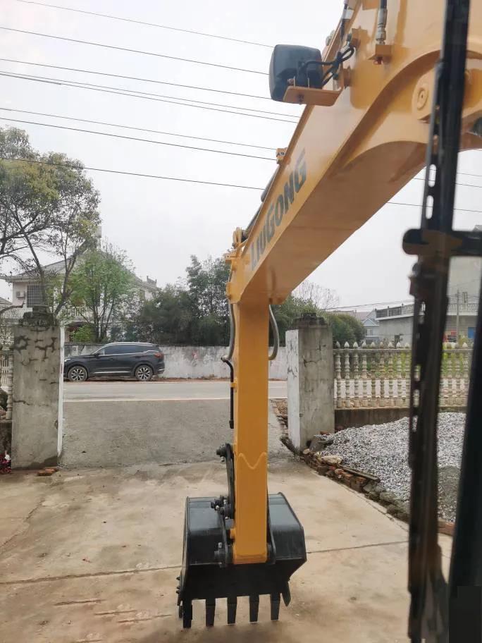 柳工921e和柳工9075e工作视频,柳工9075e和柳工908d哪个好